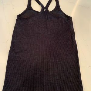 Lulu black tank